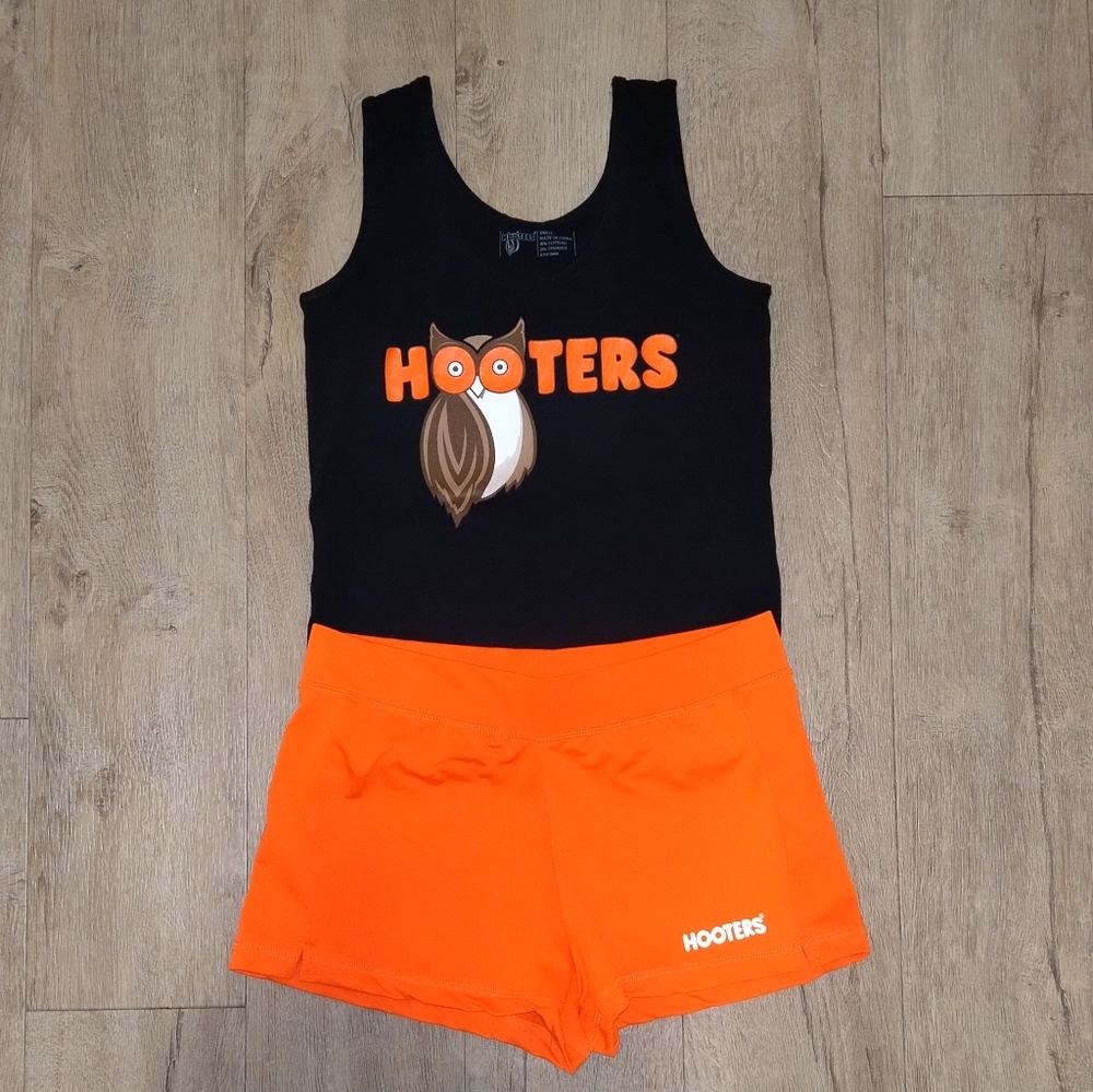 NEW Hooters girl uniform set Size S/M!!